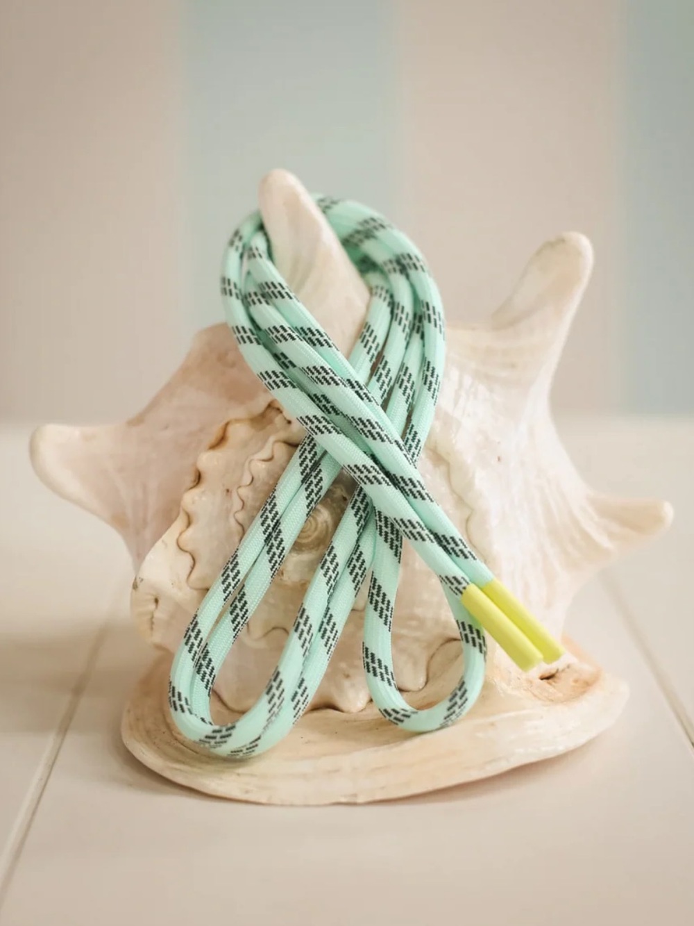 NWT SISSY LIGHT HAT PARACORD - SEA FOAM